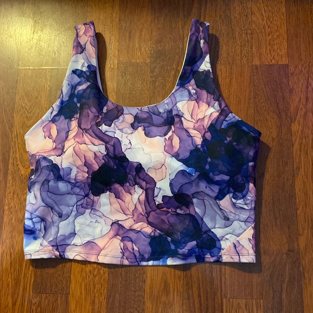 Workout bra with white bra liner